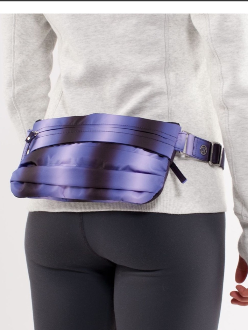 Lululemon Travel Pooch VII Black Swan Persian Purple Lilac Gradient